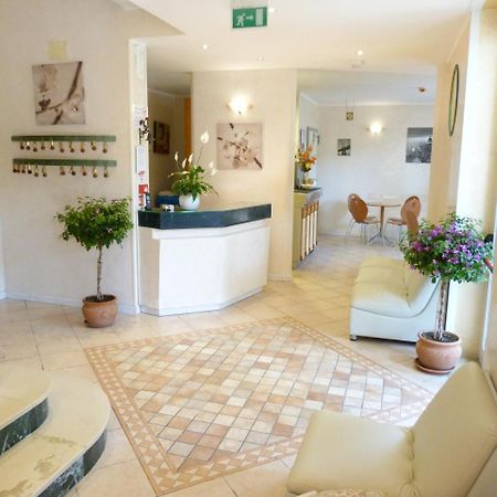 Hotel Monti ريتشوني المظهر الخارجي الصورة