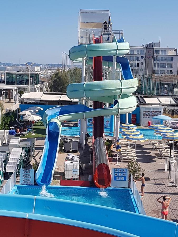 Hotel Monti ريتشوني المظهر الخارجي الصورة