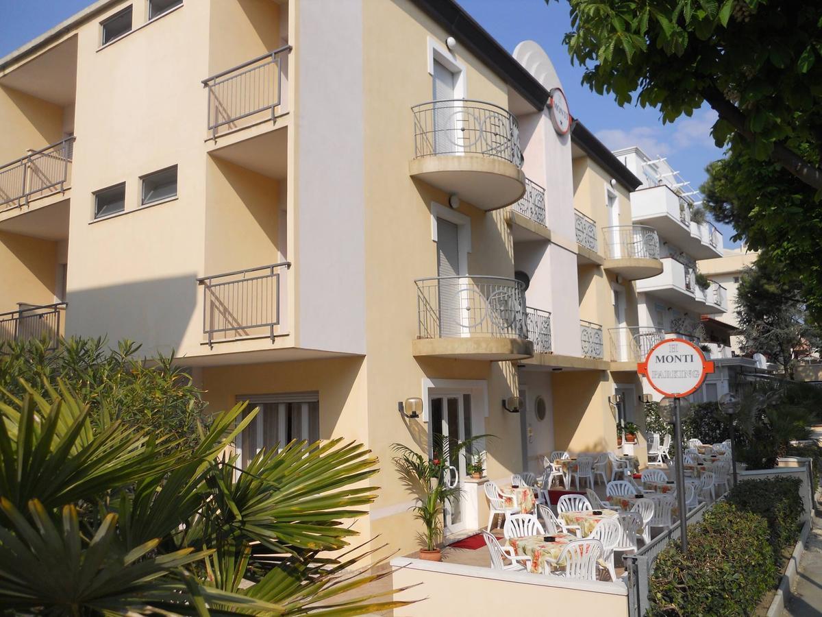 Hotel Monti ريتشوني المظهر الخارجي الصورة