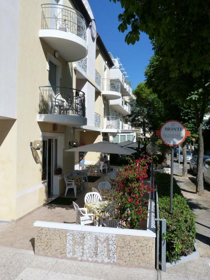 Hotel Monti ريتشوني المظهر الخارجي الصورة